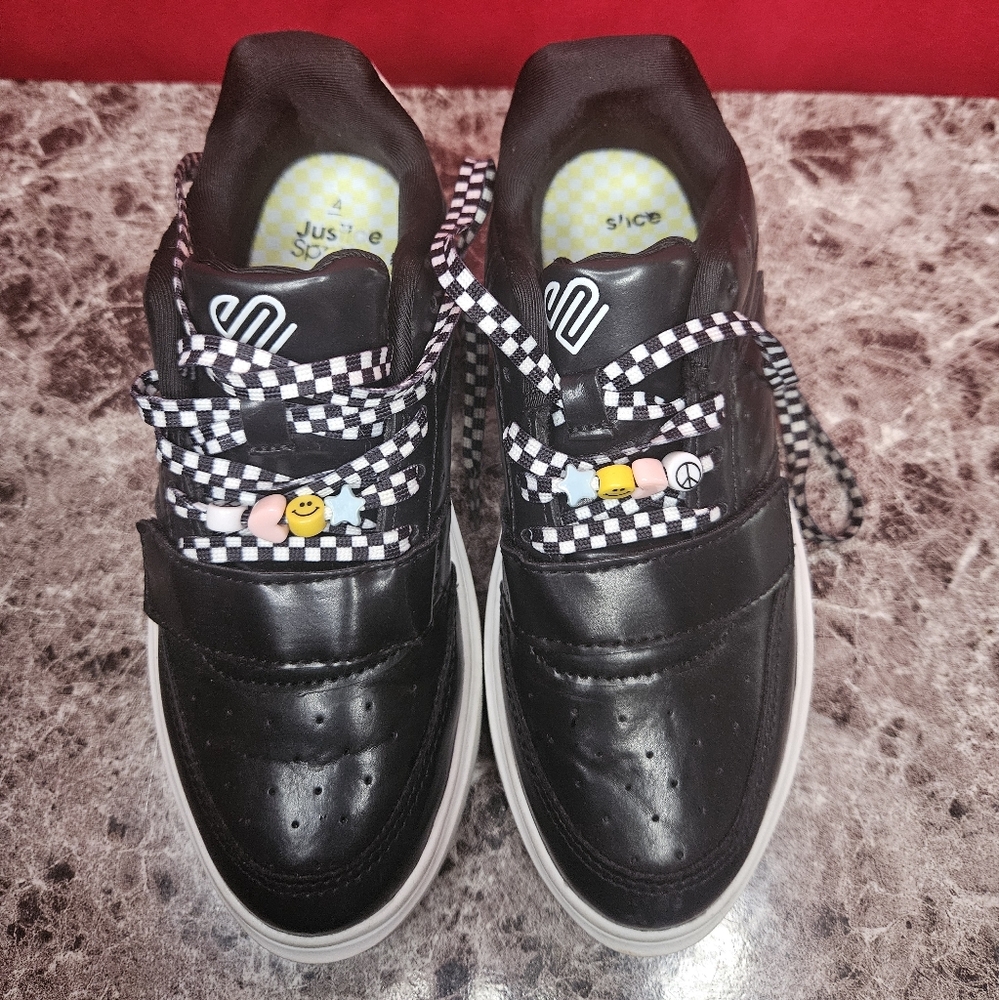 Justice Sport Girls Low Top Sneakers With Chams Size 4